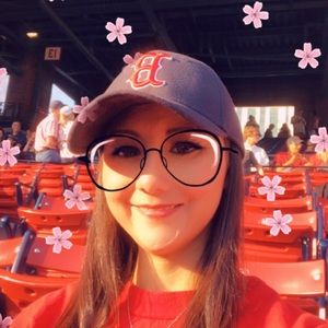 Meet your Posher, Liz